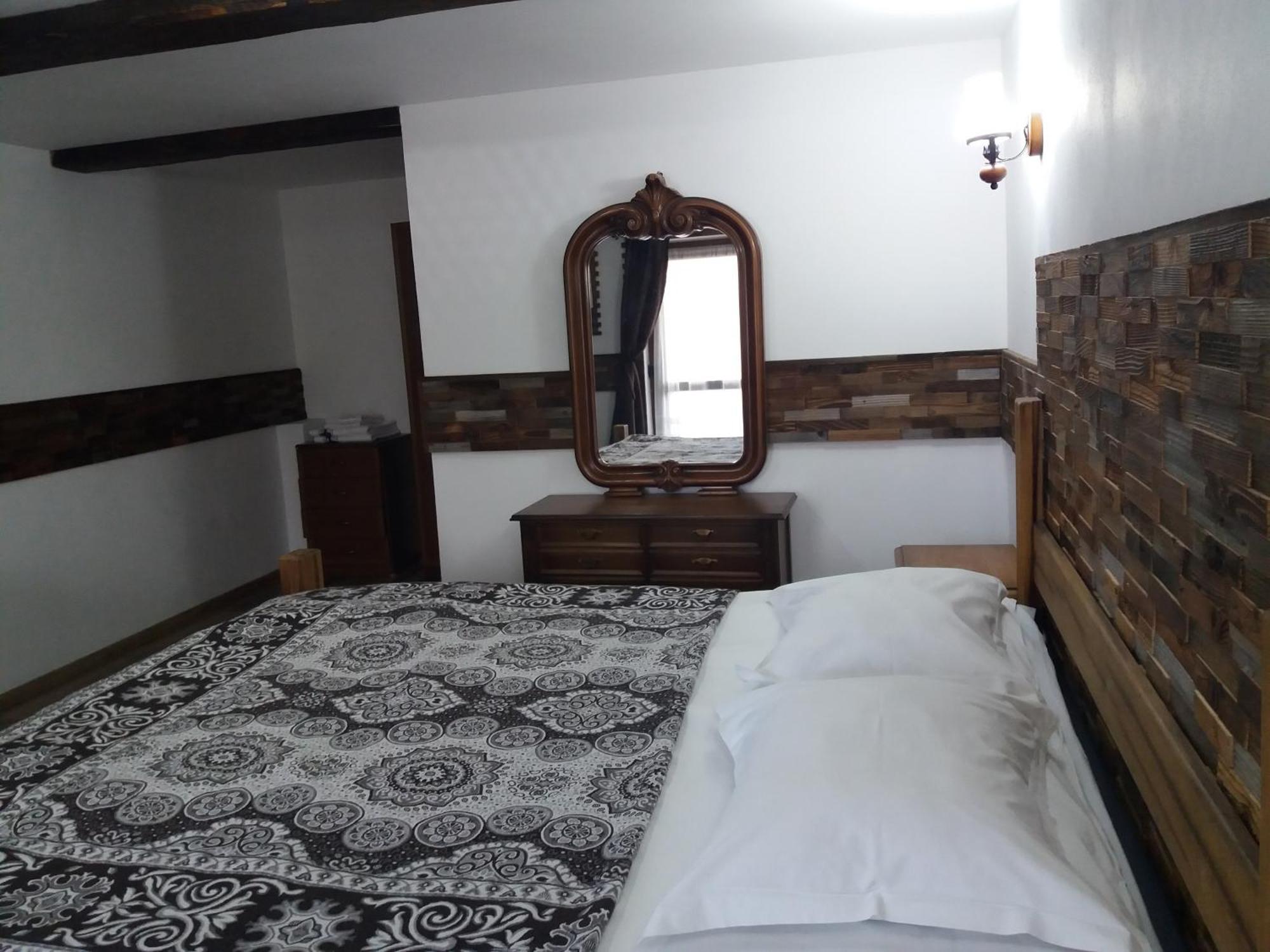 Pensiunea Alunis Hotel Садова Стая снимка