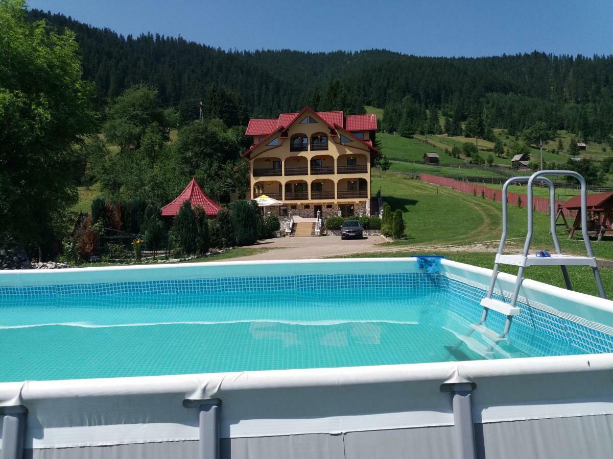 Pensiunea Alunis Hotel Садова Екстериор снимка