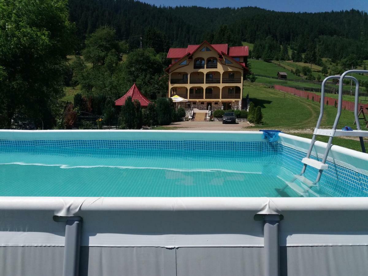 Pensiunea Alunis Hotel Садова Екстериор снимка